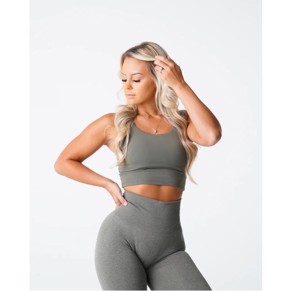 NVGTN Poise Bra Top - Picture 4 of 10